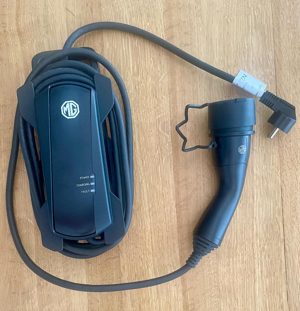 Chargeur universel Premium pour EV - PHEV de type 2 Schuko, Enlèvement ou Envoi, Neuf, Borne de recharge et Câble de charge