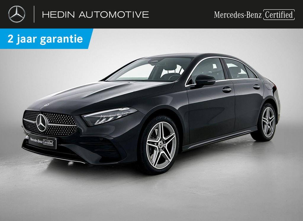 Mercedes-Benz A-Klasse 250 e Berline AMG Line | Verwarmde Ze, Auto's, 4 deurs, Stof, Gebruikt, 16 kWh