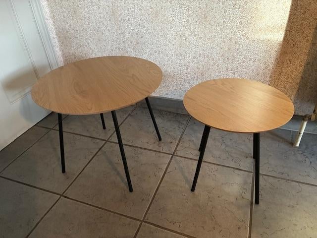 2 tables basses rondes, tables d'appoint JYSK, Enlèvement ou Envoi, Rond, Moins de 55 cm, Scandinavisch