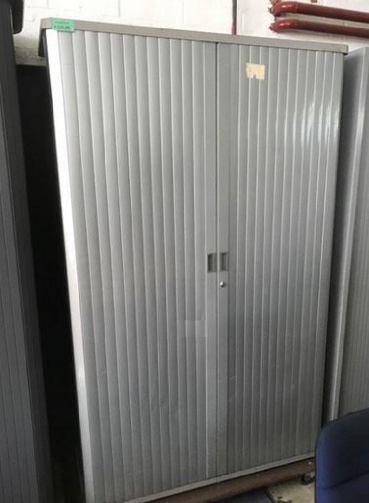 Armoire rideau coulissante alu Excellente qualité, avec clé, 25 à 50 cm, Avec serrure, 100 à 150 cm, Utilisé