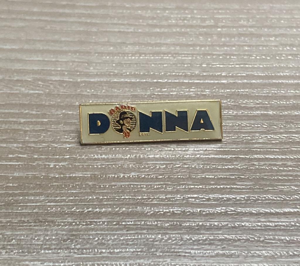 PIN - RADIO DONNA, Verzenden, Gebruikt, Overige onderwerpen, Speldje of Pin