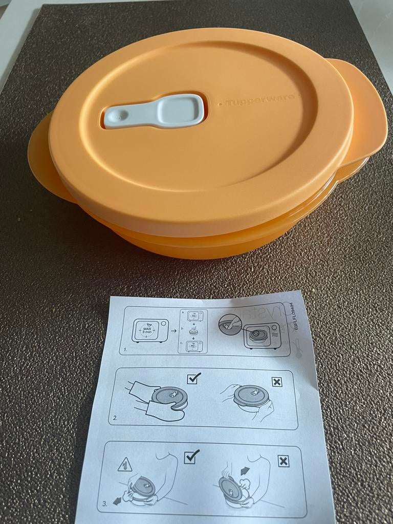 Crystal wave tupperware