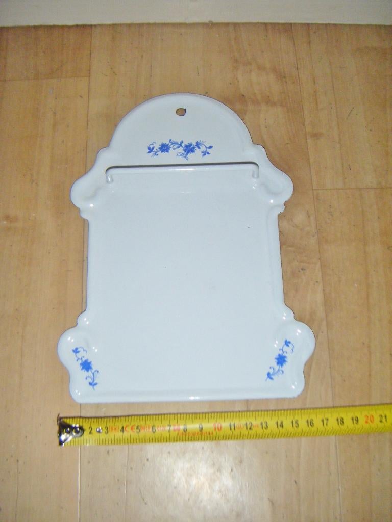 Petit porte-cuillères en émail blanc,porte-cuillères,23x16cm, Antiquités & Art, Antiquités | Email, Enlèvement ou Envoi