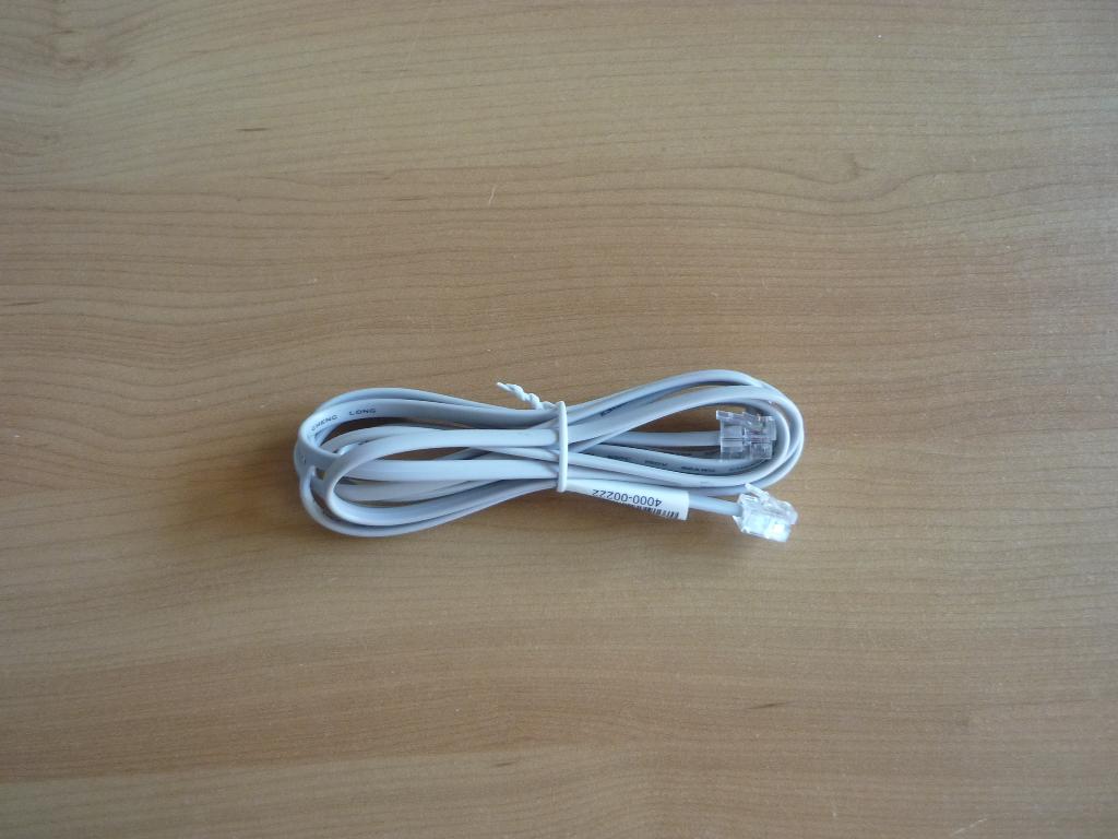 Lichtgrijze platte RJ11 6P4C internetkabel 1,8m, Computers en Software, Pc- en Netwerkkabels, Ophalen of Verzenden