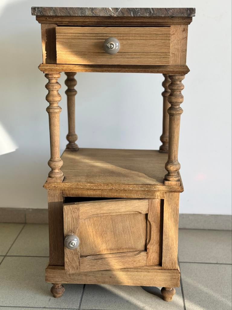 Table de chevet en chêne, Ophalen