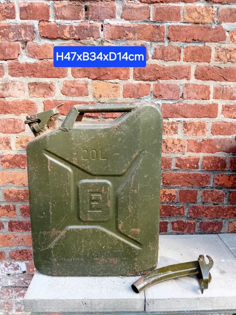 Jerrican avec bec, Collections, Objets militaires | Général, Enlèvement