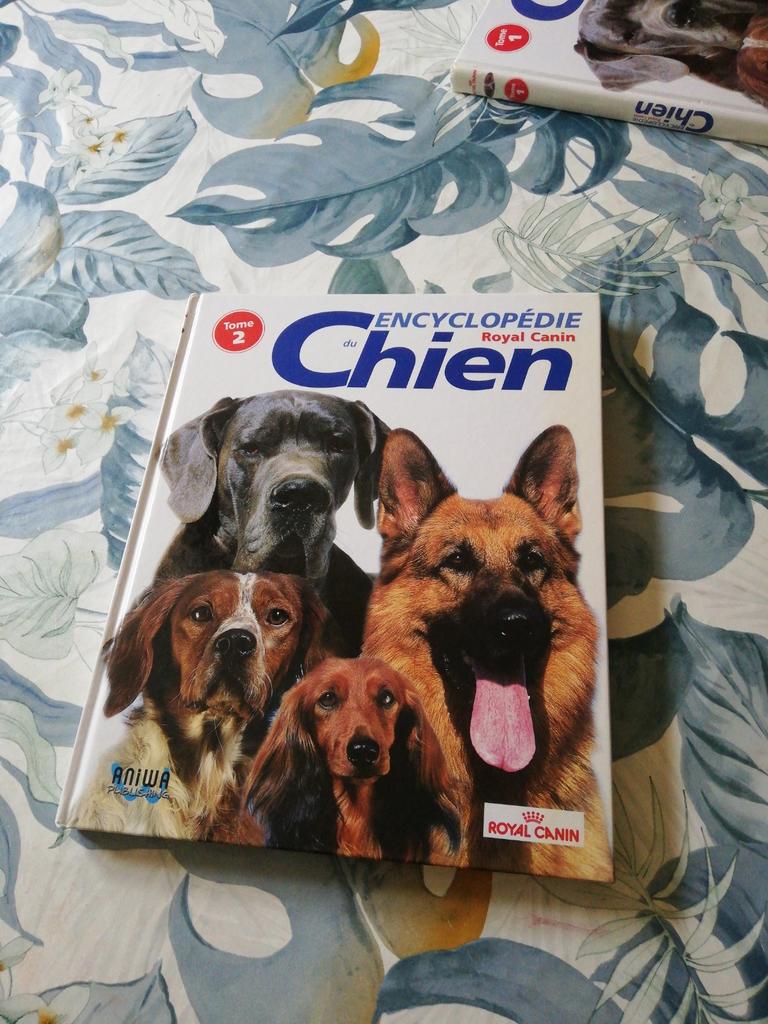 Encyclopedie du chien. Tome 2., Livres, Comme neuf