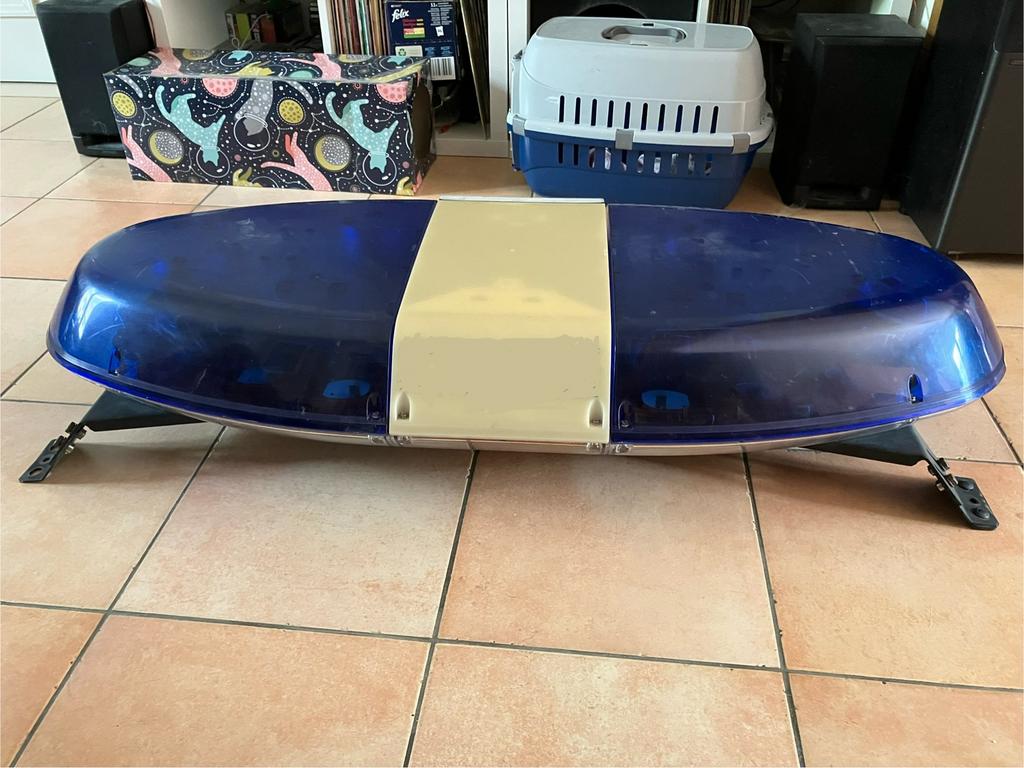 Rampe Federal Vama Vista ex-Police Municipale française, Autos : Pièces & Accessoires, Enlèvement ou Envoi, Utilisé, Pièces universelles