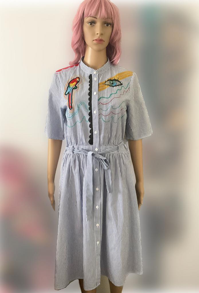 Katoenen hemdjurk met leuk design (maat S/M) 🦜, Kleding | Dames, Jurken, Wit, Ophalen of Verzenden, Zo goed als nieuw, Maat 36 (S)