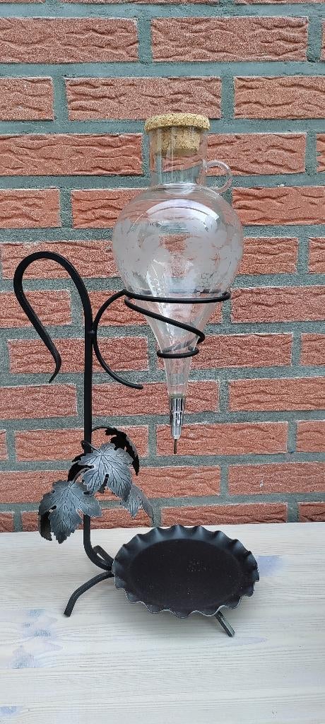 Cruche à vin, Enlèvement