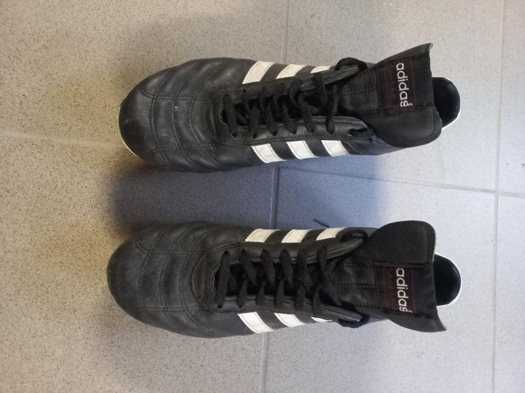 Lederen voetbalschoenen adidas maat 39 1/3 en 41 1/3, Ophalen, Zo goed als nieuw, Schoenen