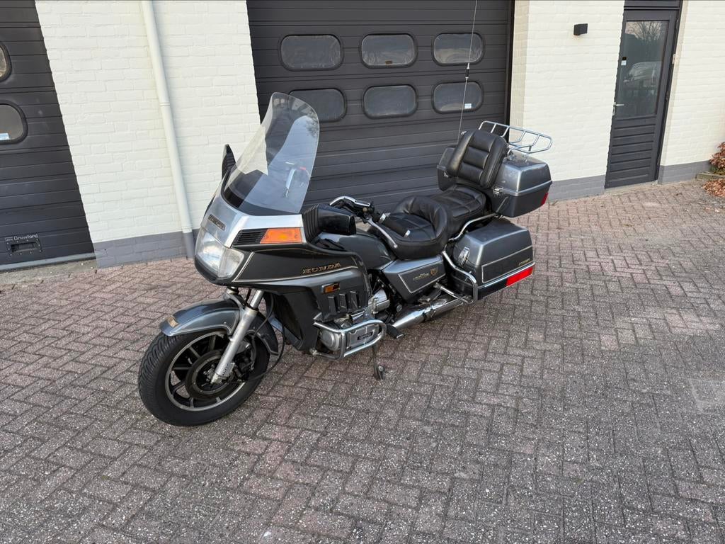 Honda GL1200 Gold Wing, Motos, Tourisme, Entreprise, 4 cylindres, 1200 cm³