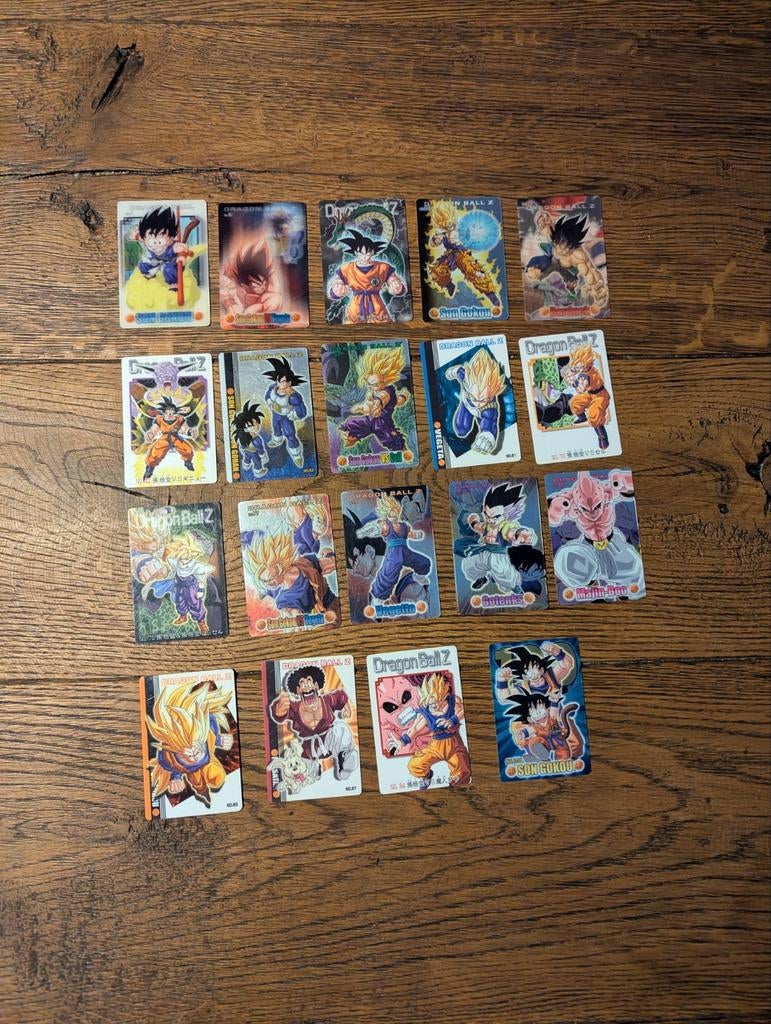 Cartes Dragon Ball Gumica
Dont numéro 100 !, Enlèvement ou Envoi