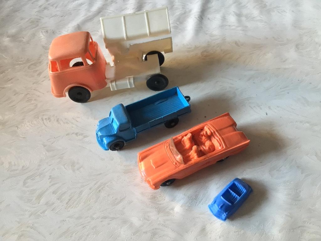 Vieilles voitures en plastique 1970, Enlèvement ou Envoi