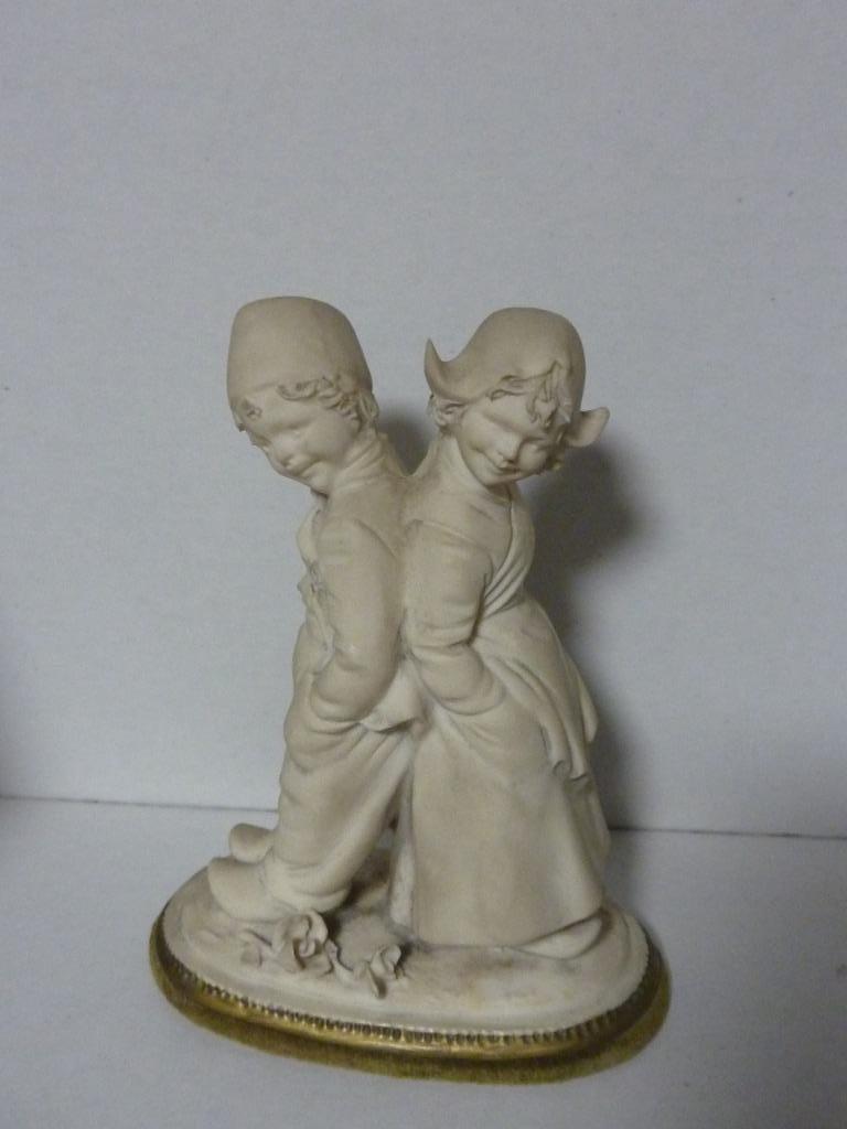 Figurine en biscuit (italien) - Couple hollandais, Enlèvement ou Envoi, Comme neuf