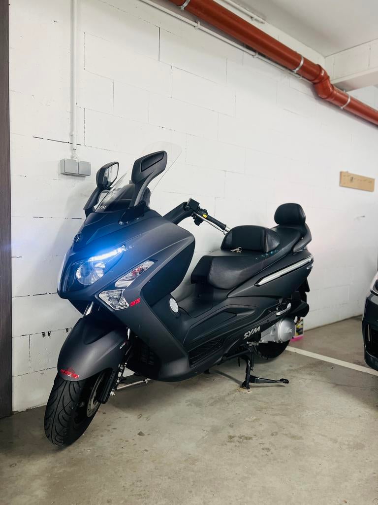 SyM GTS 125 i etat nikel, Vélos & Vélomoteurs, Enlèvement, Comme neuf