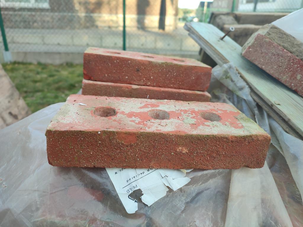 Rode bezande gevelstenen 22 x 4 x 10 cm (LxHxB), Doe-het-zelf en Bouw, Ophalen, Gebruikt, Bakstenen