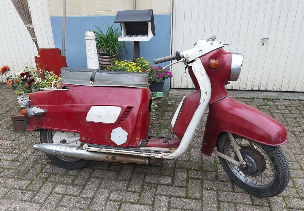 Oldtimer scooter Tatran 125cc, Motos, Motos | Oldtimers & Ancêtres, Scooter, 1 cylindre, Enlèvement