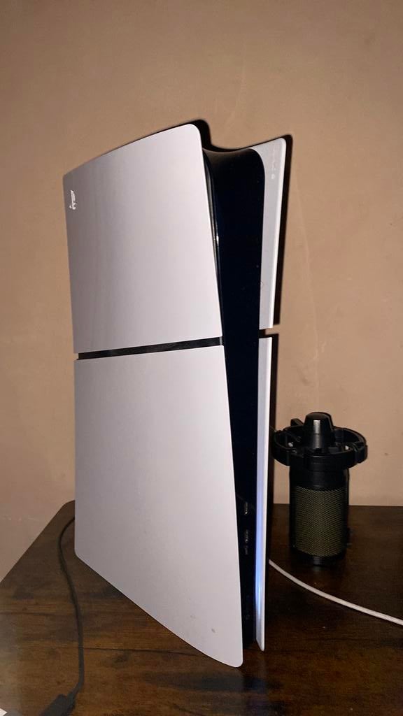 PS5 slim, Games en Spelcomputers, Ophalen of Verzenden, Zo goed als nieuw