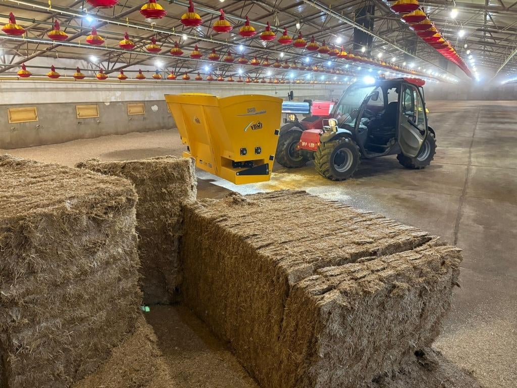 Grand épandeur pour poulaillers, compost..., Enlèvement ou Envoi, Élevage