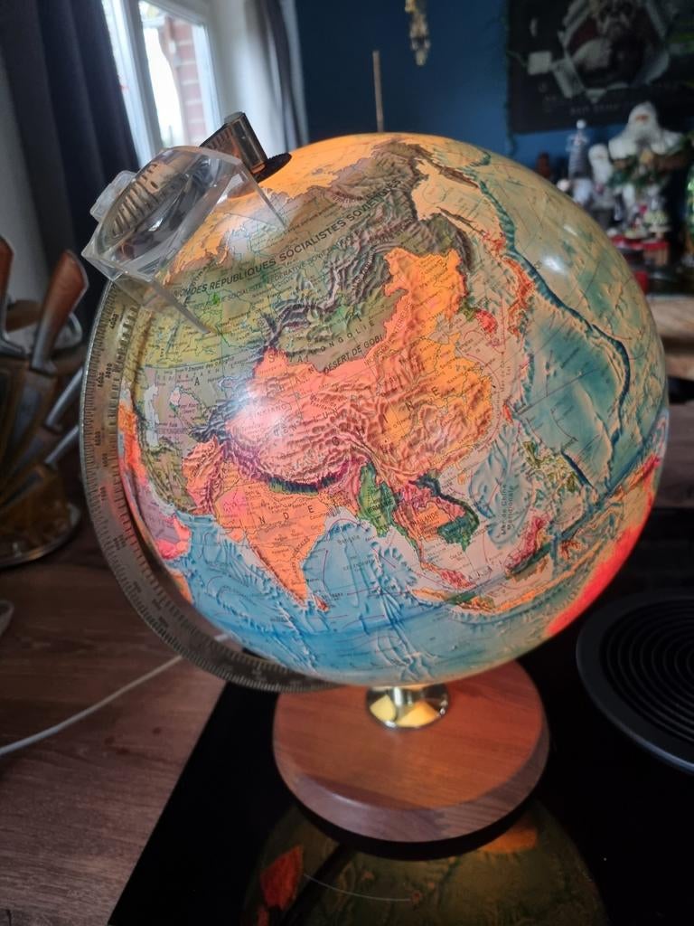 Très ancienne mappemonde lumineuse-diam 30cm hauteur 40cm, Antiquités & Art, Antiquités | Autres Antiquités