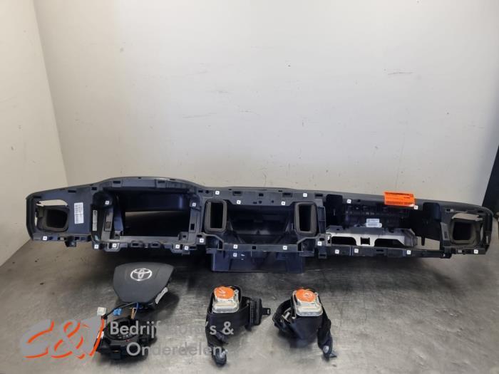 Airbag set + dashboard van een Toyota Pro-Ace, Gebruikt, -, -, Ophalen of Verzenden