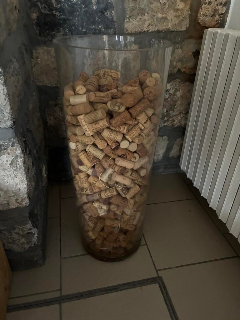 Grand vase avec bouchons de liege, Maison & Meubles, Enlèvement, Comme neuf
