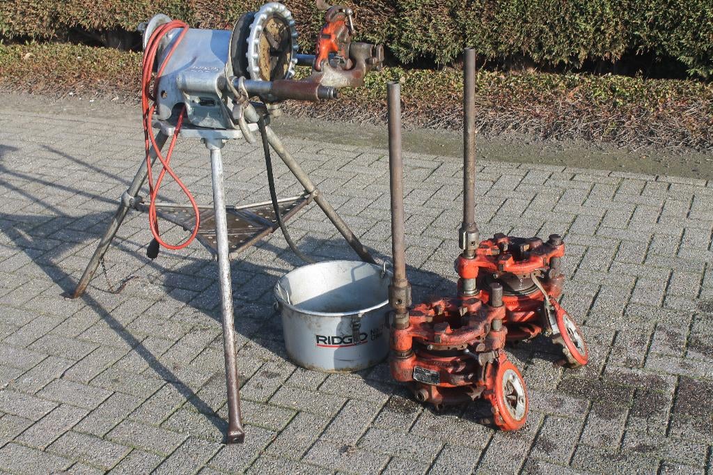ridgid draadsnijmachine, Ophalen