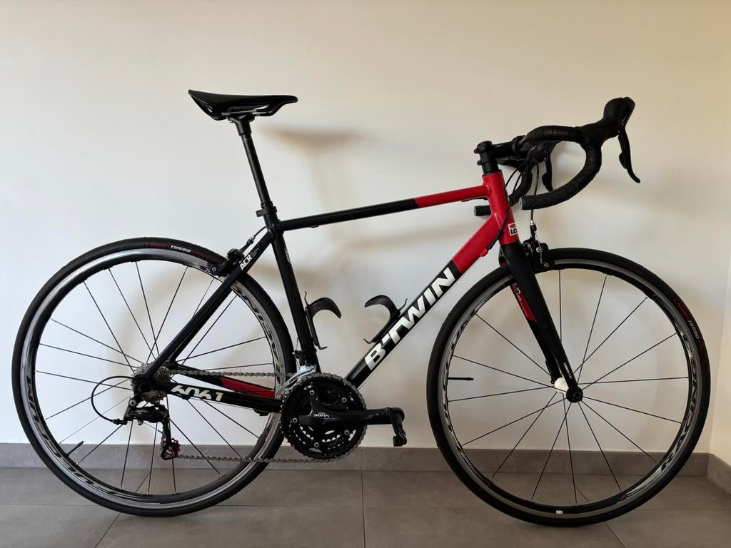 Decathlon Triban 520 racefiets maat M in topstaat, Vélos & Vélomoteurs, Autres marques, Aluminium, Comme neuf, Enlèvement