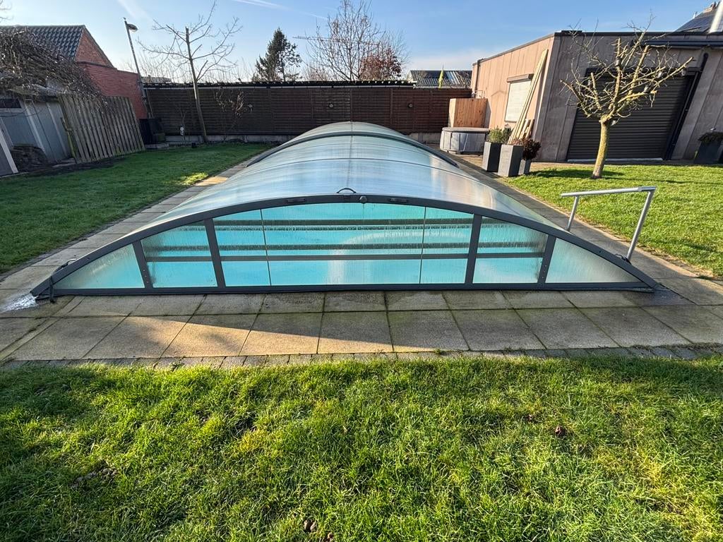 Openschuifbare zwembadoverkapping abrisud, Ophalen, Gebruikt