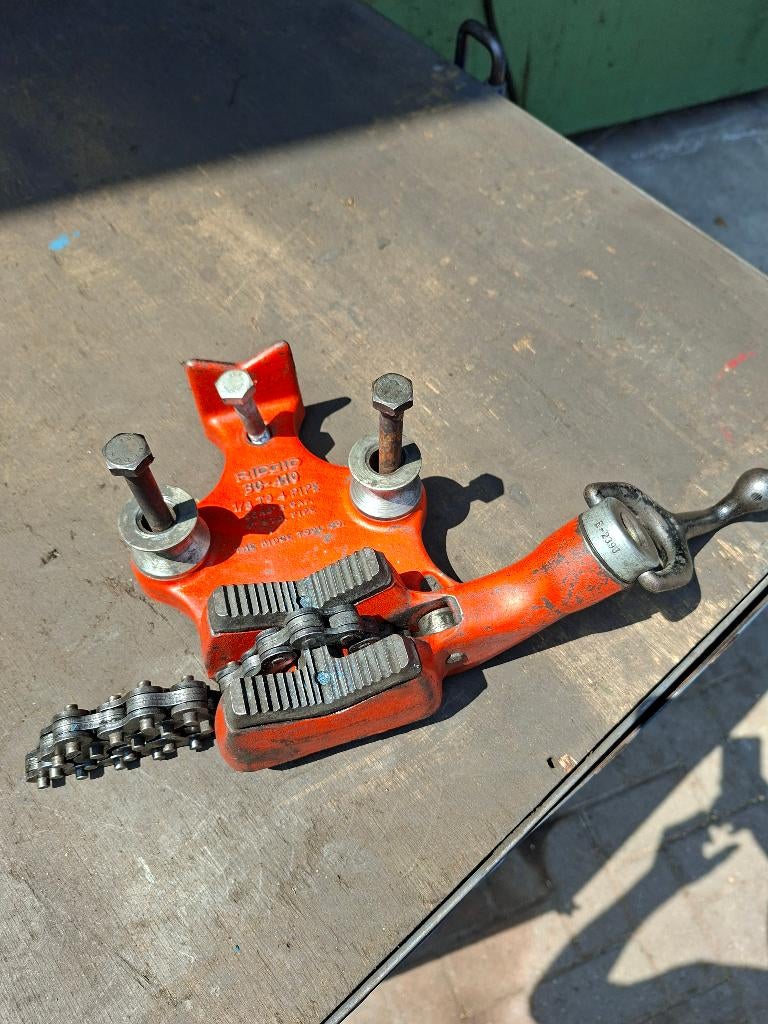 werkbank kettingpijpklem ridgid bc410 met buizenplooi, Bricolage & Construction, Outillage | Outillage à main, Enlèvement, Utilisé