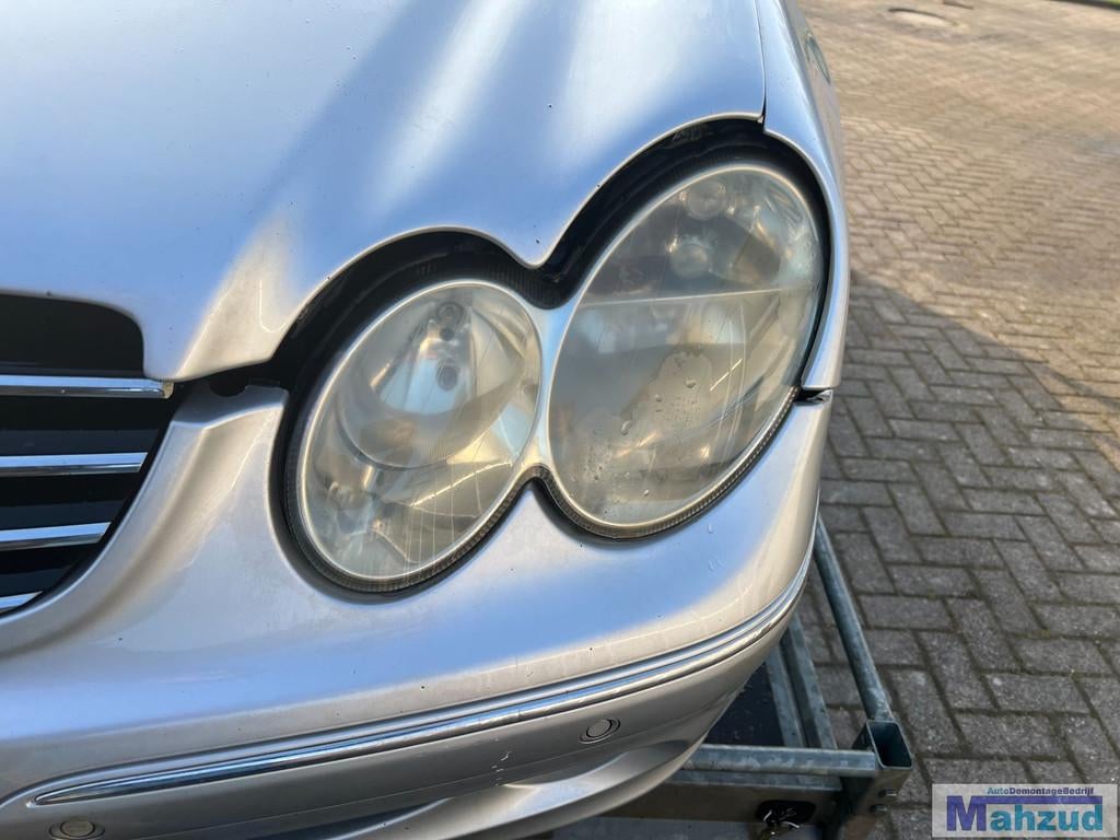 MERCEDES CLK W209 links koplamp 2002-2009, Gebruikt, Mercedes-Benz AG, Mercedes-Benz, Mercedesstrasse 120
70372  Stuttgart, DE