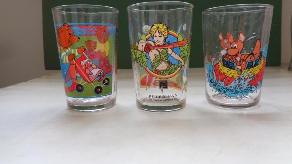 3 kleine glaasjes voor € 1,00, Collections, Verres & Petits Verres, Enlèvement ou Envoi, Comme neuf, Verre à soda