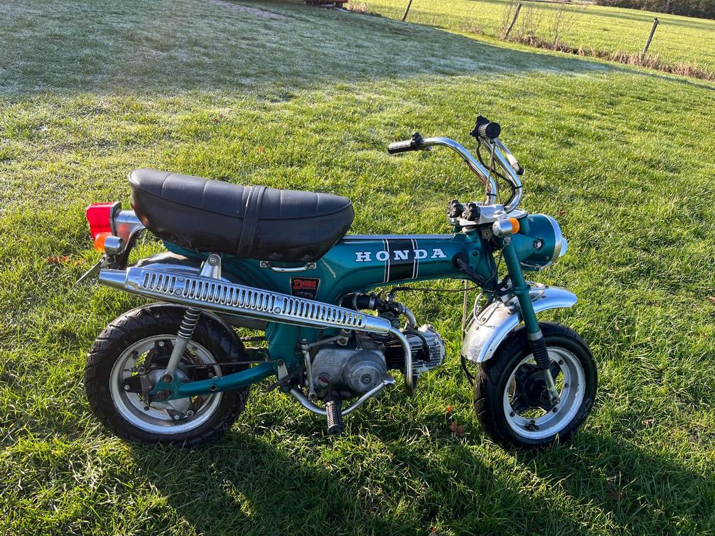 Originele Honda Dax, Fietsen en Brommers, Ophalen, 6 versnellingen, Gebruikt, Overige modellen