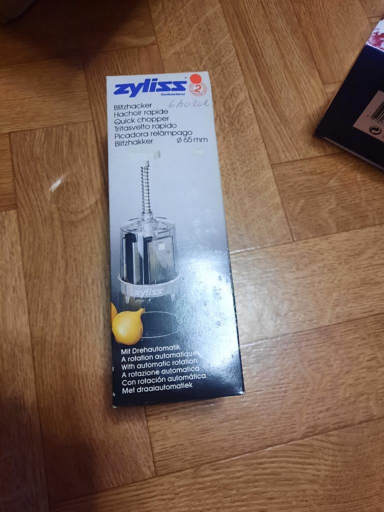 nieuwe hakker Zyliss 65mm met draai automatiek, Enlèvement ou Envoi, Neuf