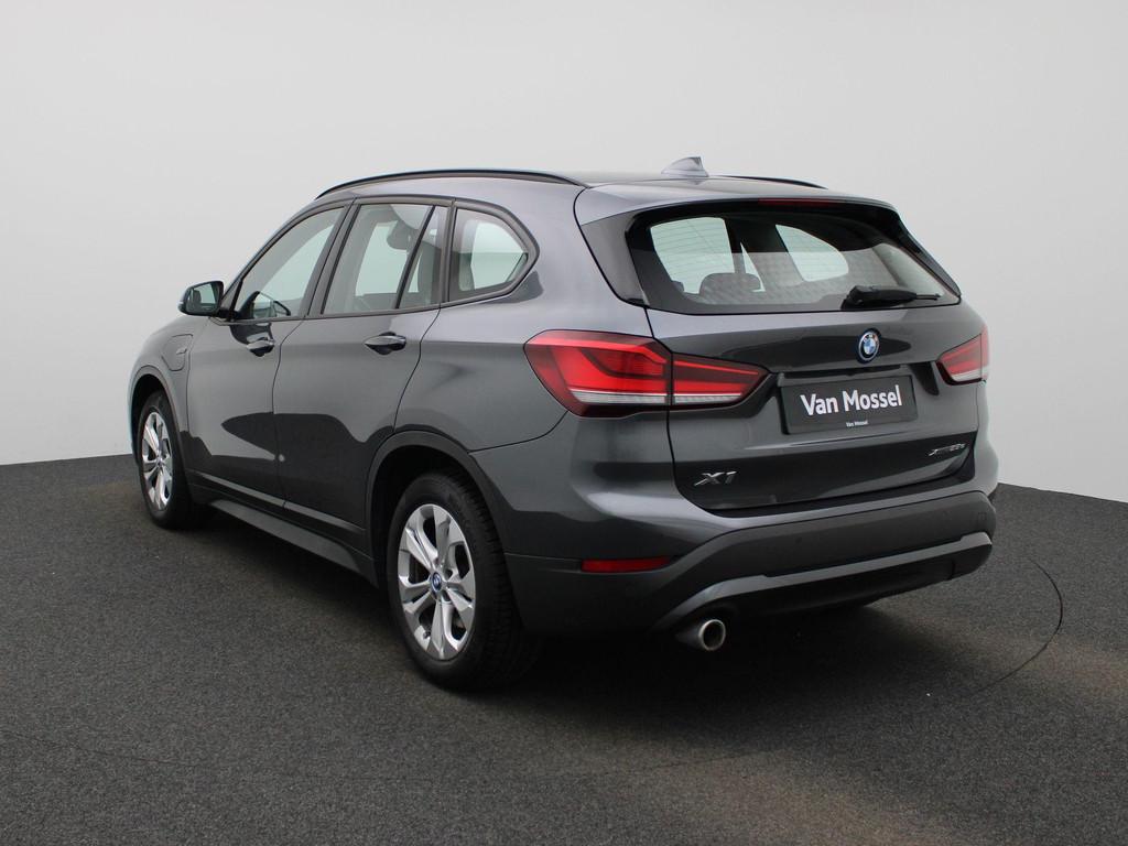 BMW X1 xDrive25e (162 kW), Stof, Gebruikt, Traction-control, 1820 kg