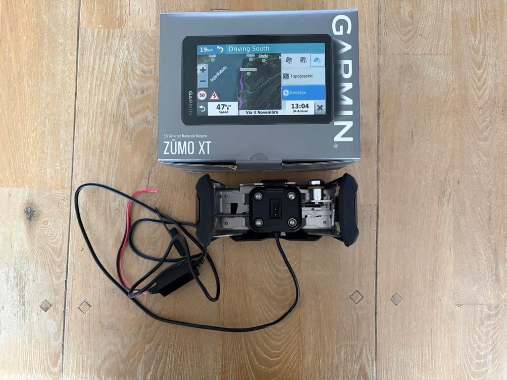 Garmin Zumo XT + Touratech houder, Motoren, Accessoires | Navigatiesystemen, Ophalen of Verzenden, Zo goed als nieuw