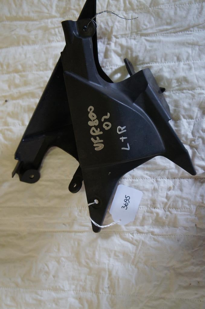 VFR800 2002 - 2013 Honda Cover Cover onder zadel D1-13248, Motoren, Onderdelen | Honda