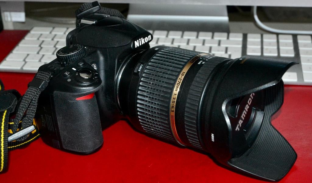 Nikon D3100 met Tamron Télélens 18-270mm,zeer goed, Ophalen of Verzenden, Spiegelreflex, Nikon