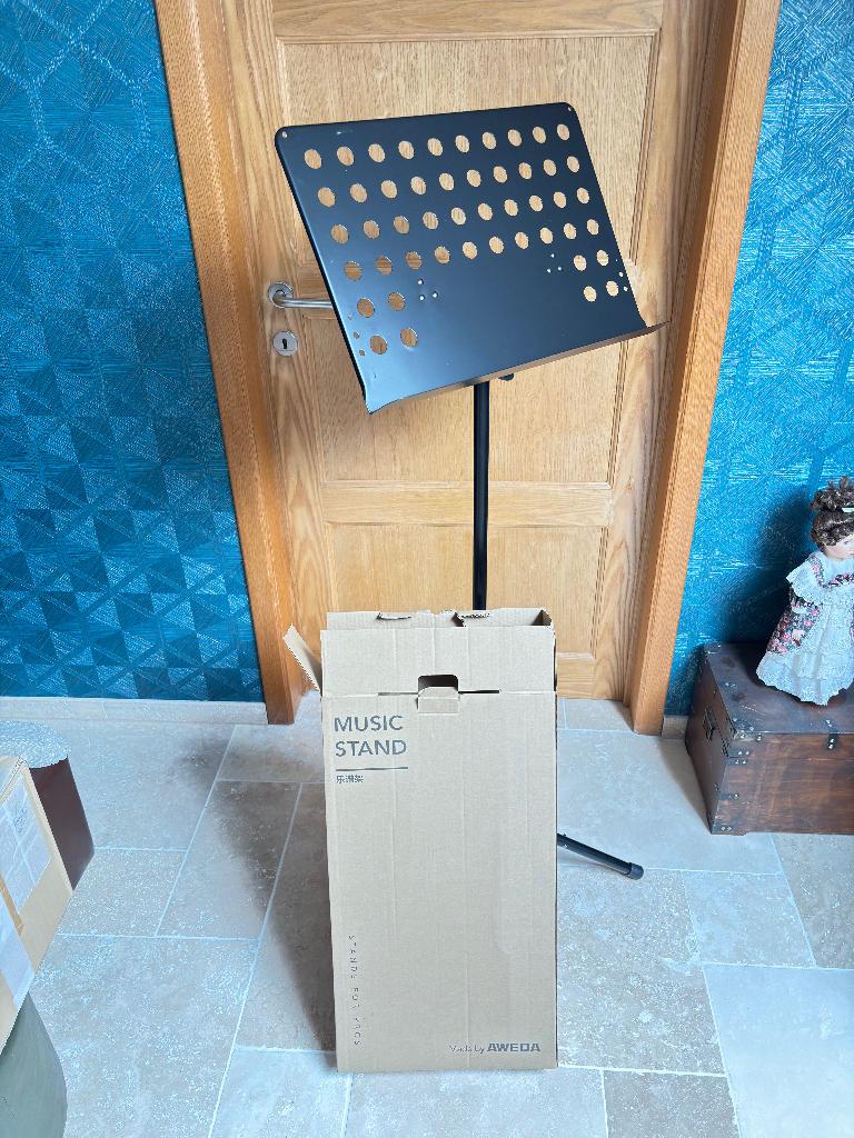 Pupitre pour partition ou autre, Enlèvement, Comme neuf, Pied, Autres instruments