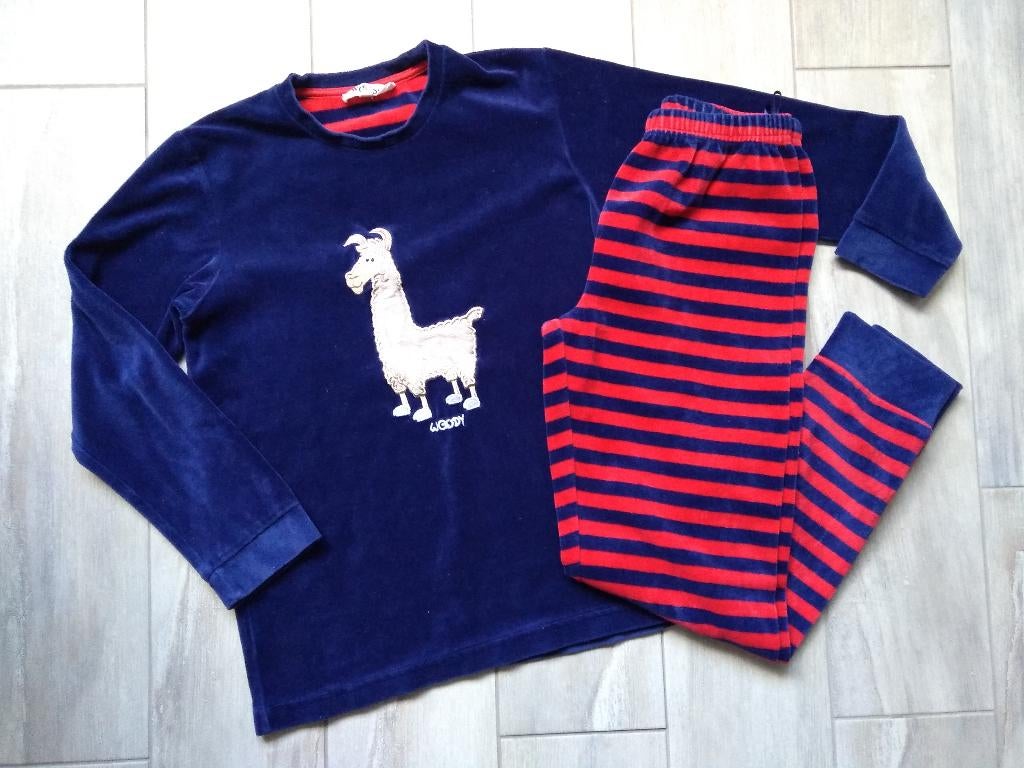 ★ M140 - Woody winterpyjama in velours thema lama, Enfants & Bébés, Vêtements enfant | Taille 140, Utilisé, Garçon, Vêtements de nuit ou Sous-vêtements