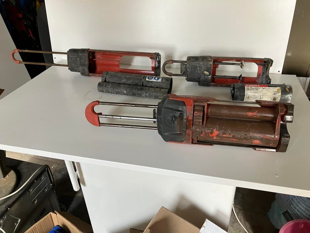 Hilti 2 componenten spuit 3 stuks, Ophalen, Gebruikt
