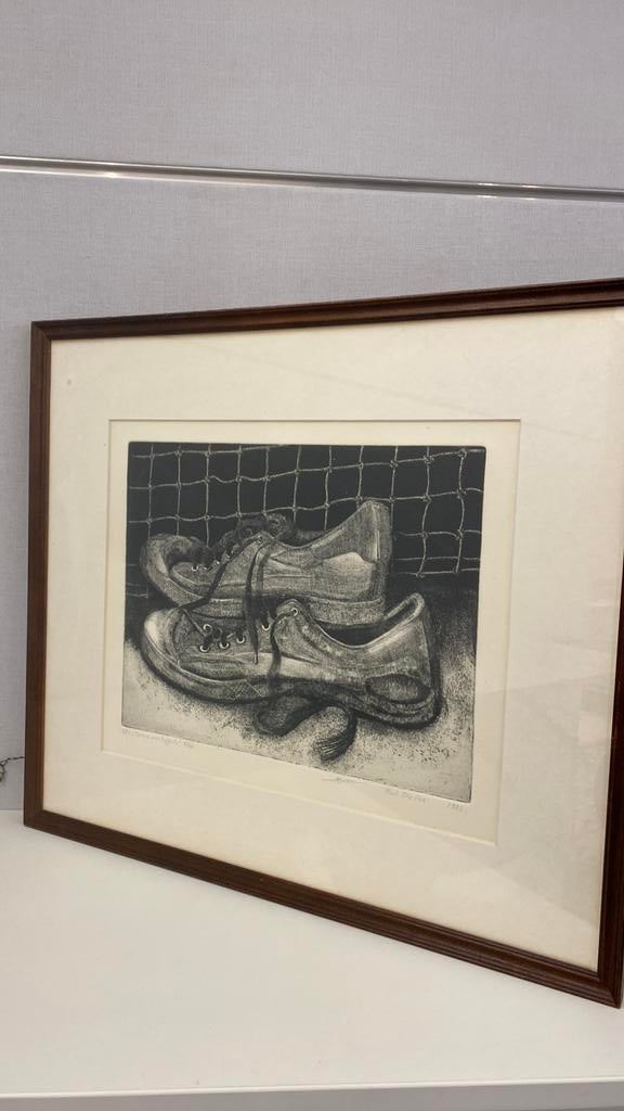 Gravure de Rudi De Vos. 1982 « chaussons de tennis », Antiquités & Art, Enlèvement