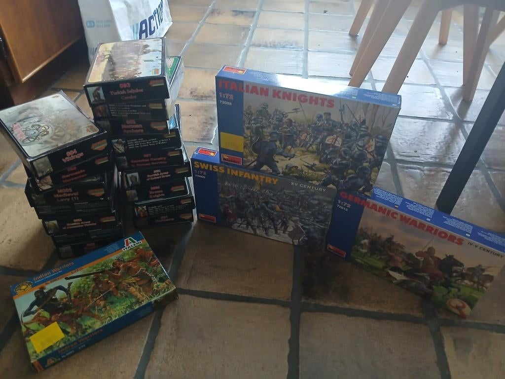 Lot 20 figurines 1/72, Hobby en Vrije tijd, Modelbouw | Figuren en Diorama's, Verzenden, Zo goed als nieuw, 1:50 of kleiner, Figuur of Figuren