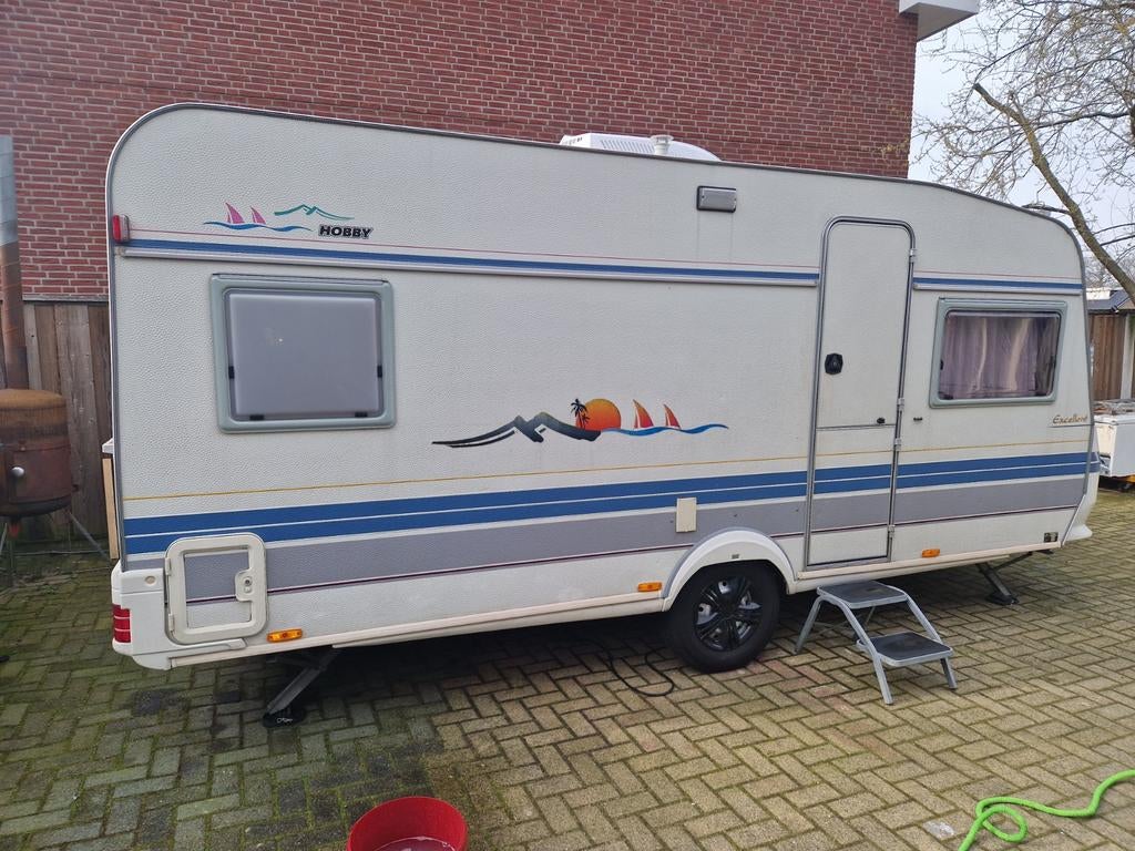 Hobby 495 bj 1996 met dakairco, Caravans en Kamperen, Hobby, Luifel, Frans bed, Particulier