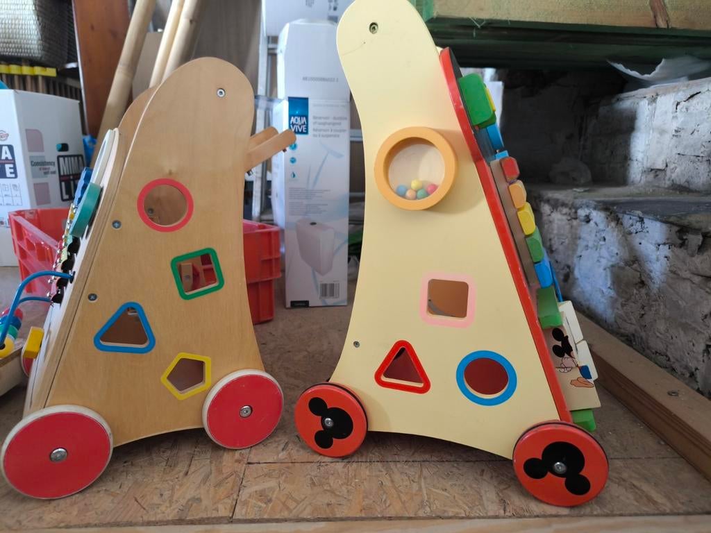 Chariots à pousser premier pas, Enfants & Bébés, Enlèvement, Utilisé, Bois