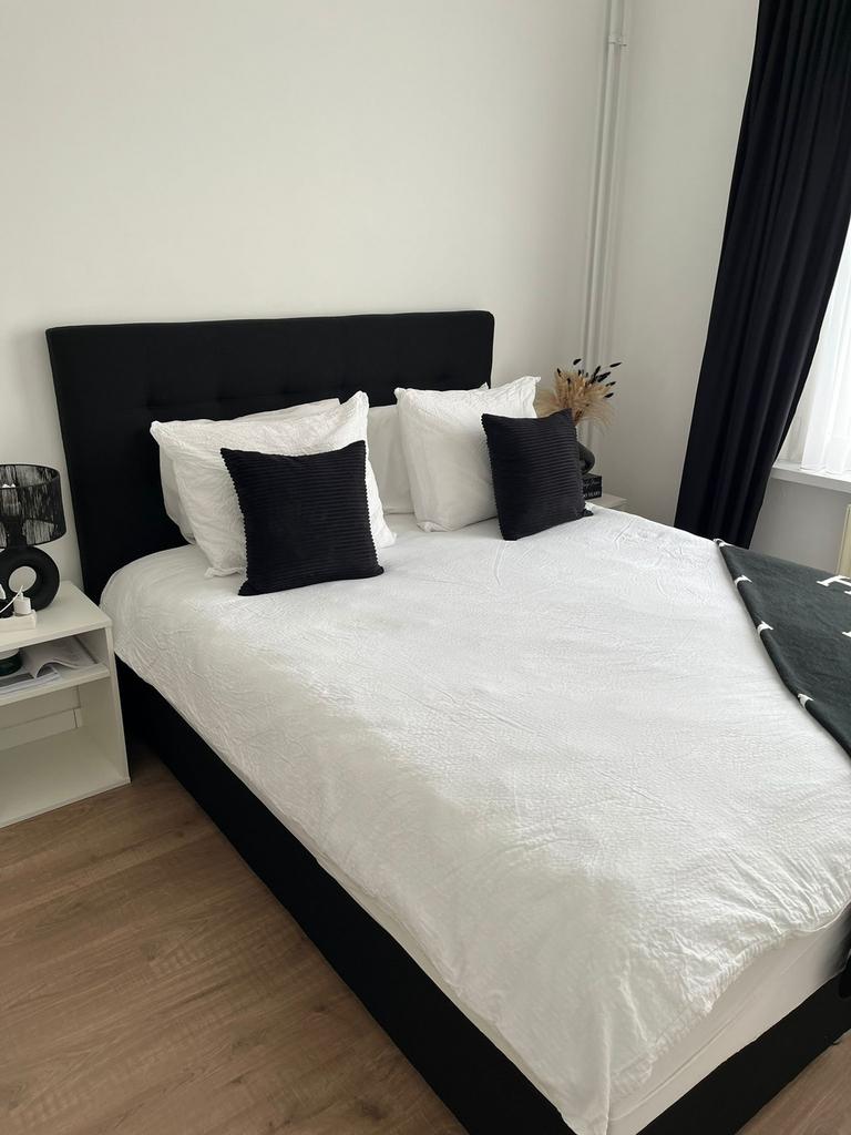 Zwarte boxspring 160x200 met opbergruimte, Huis en Inrichting, Slaapkamer | Boxsprings, Ophalen, Zo goed als nieuw