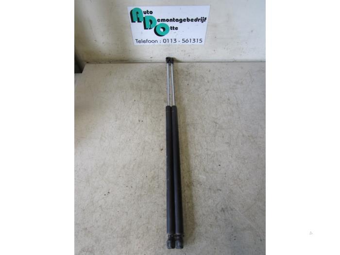 Kit amortisseur gaz hayon d'un Peugeot Partner (Partner 96-), -, 3 mois de garantie, Utilisé, -