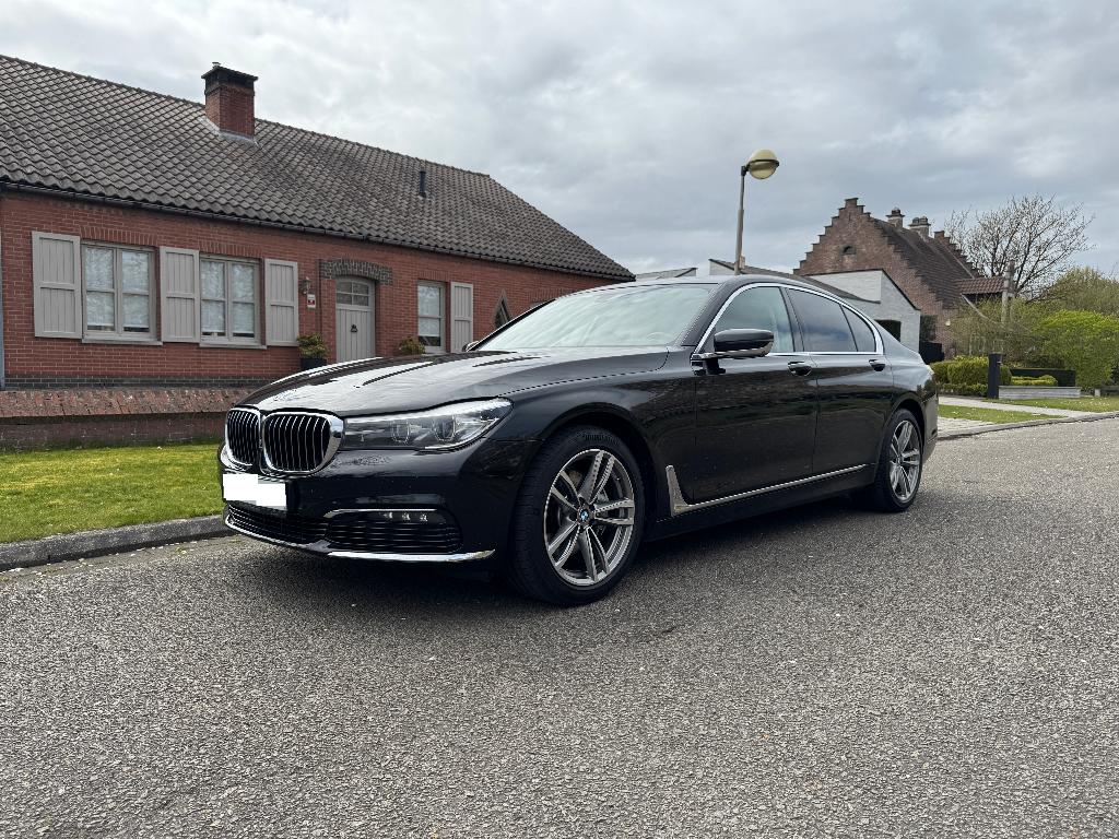 BMW 730d 2016 - 3l D - Massage zetels - Parfum - Full Option, Auto's, BMW, Automaat, 2993 cc, Leder, 5 deurs