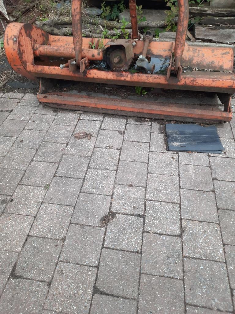 Klepelmaaier, schijveneg, houthakselaar, onderdelen Kuhnhark, Enlèvement